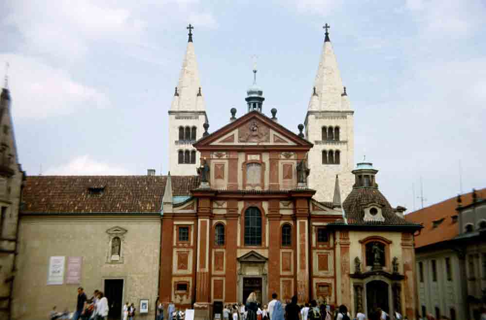 12 - Rep. Checa - Praga
